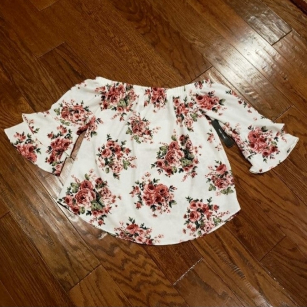 NWT Off The Shoulder MOA MOA Top, Floral - Sz. Small